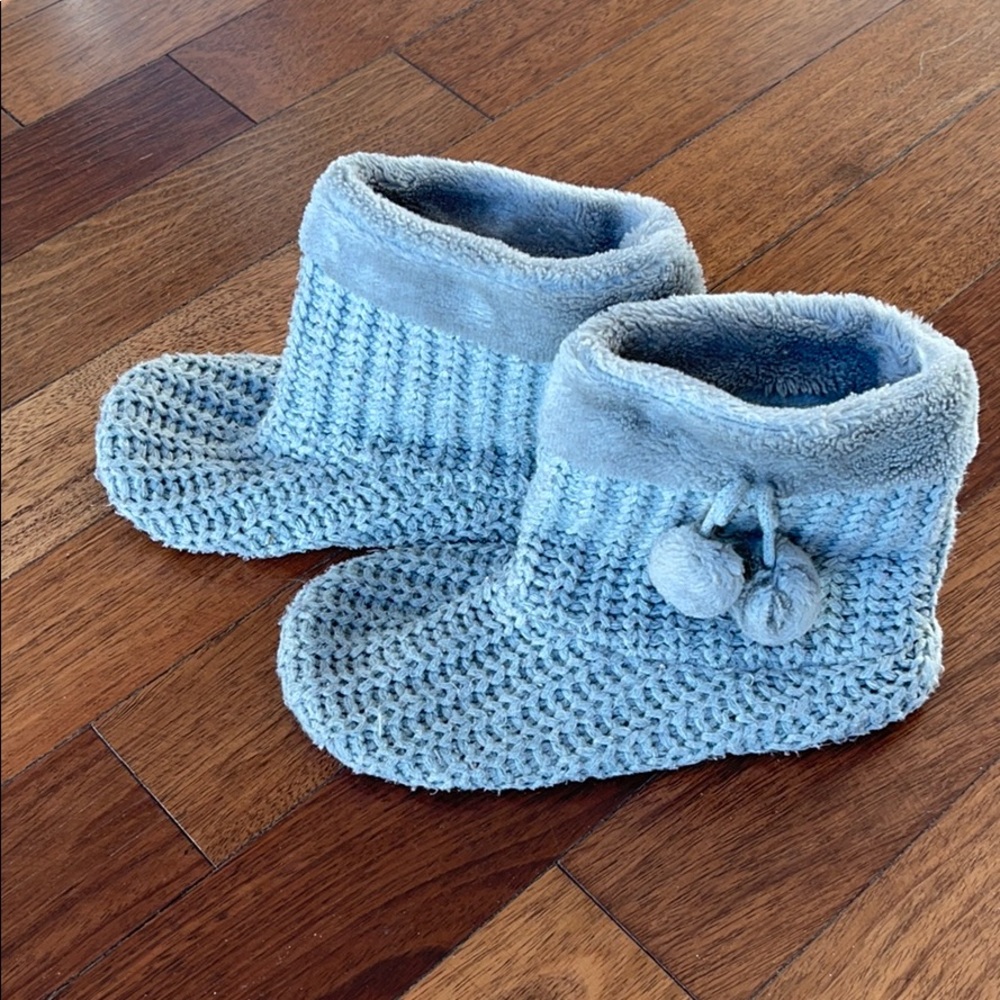 Knitted boot slippers